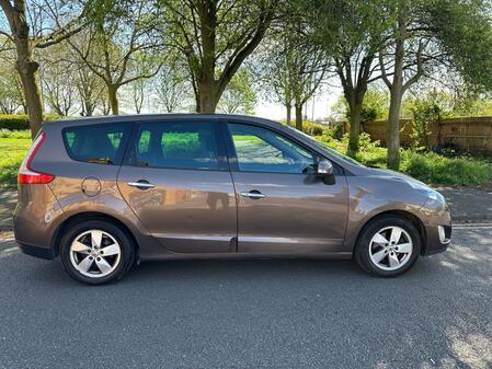 RENAULT GRAND SCENIC 1.5 dCi Dynamique TomTom